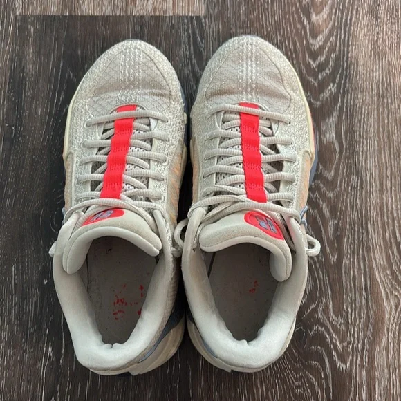 Sabrina 1 Nike Basketball Shoes - Picture 11 of 11